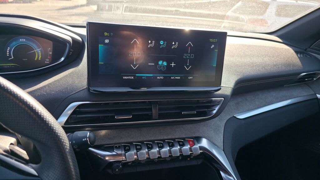 Peugeot 3008 2022 Punainen