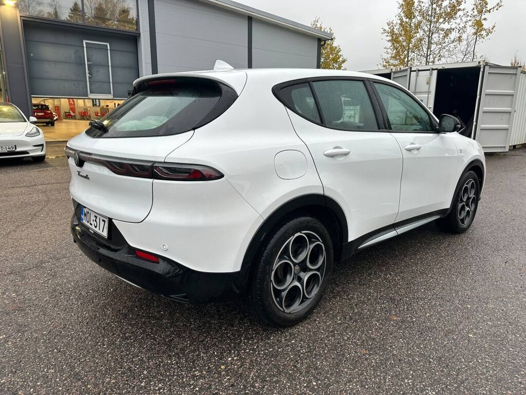 Alfa Romeo Tonale 2023 Valkoinen