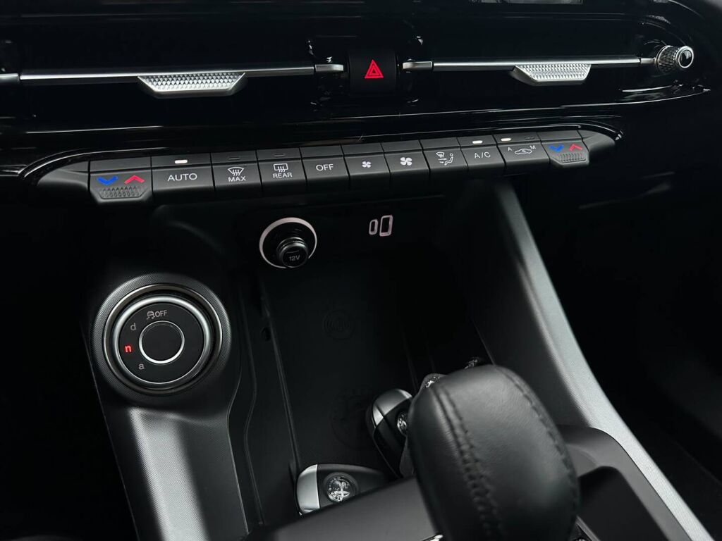 Alfa Romeo Tonale 2023 Valkoinen