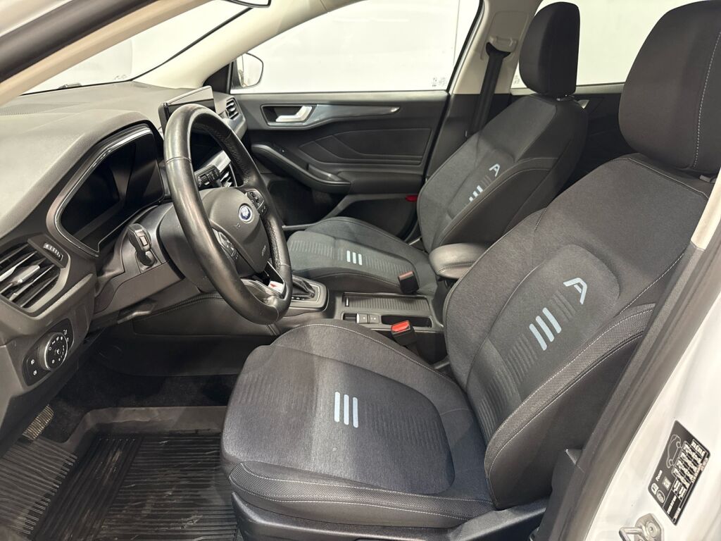 Ford Focus 2023 Valkoinen