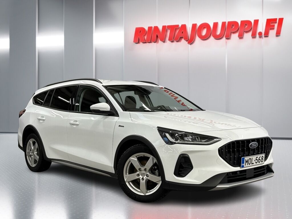 Ford Focus 2023 Valkoinen