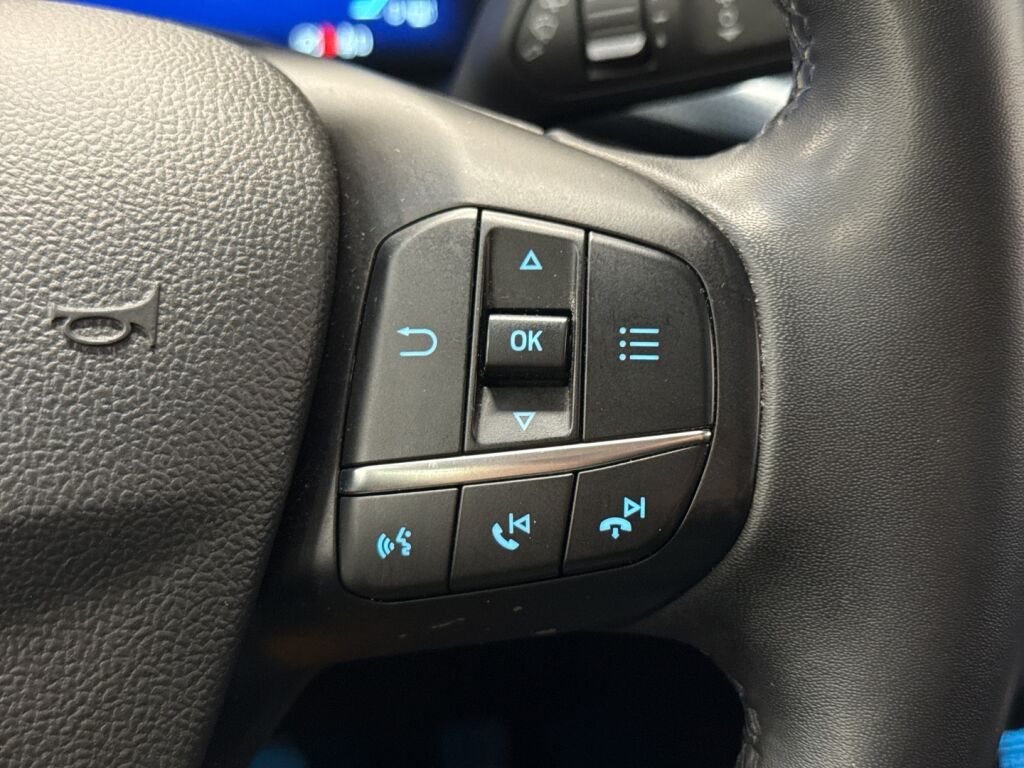 Ford Focus 2023 Valkoinen