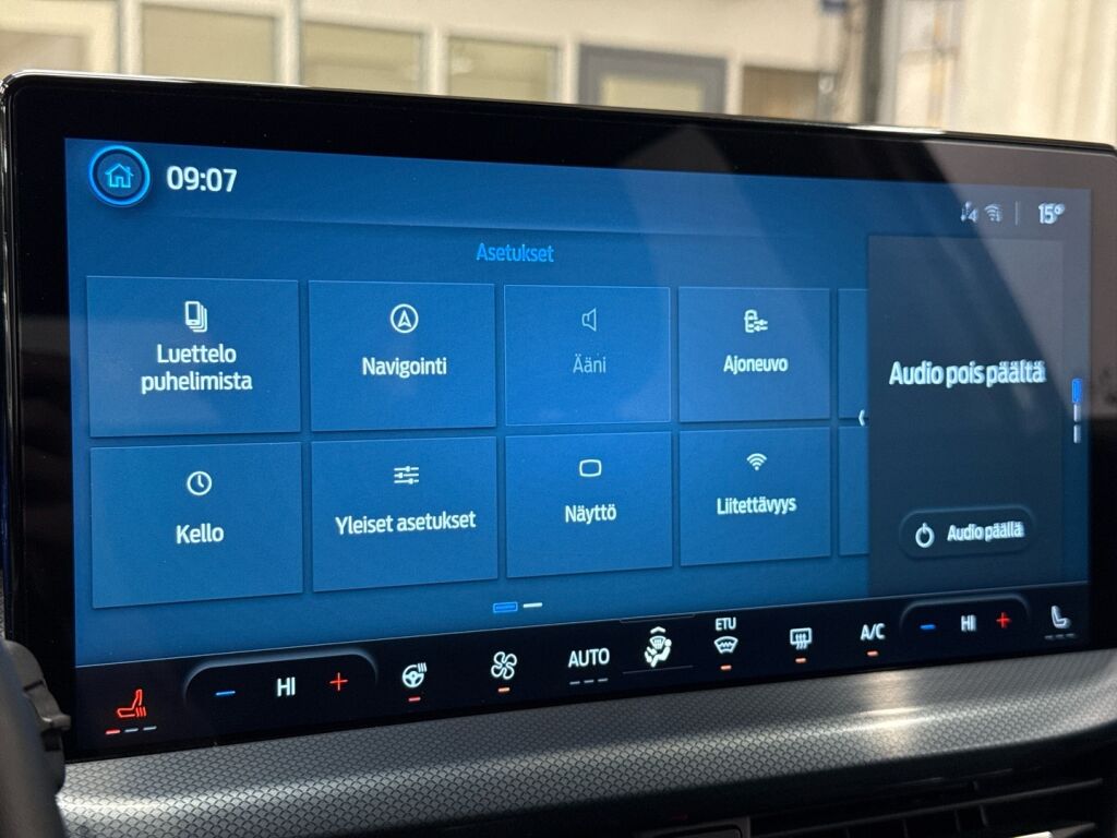 Ford Focus 2023 Valkoinen