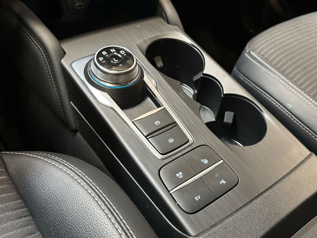 Ford Kuga 2023 Sininen