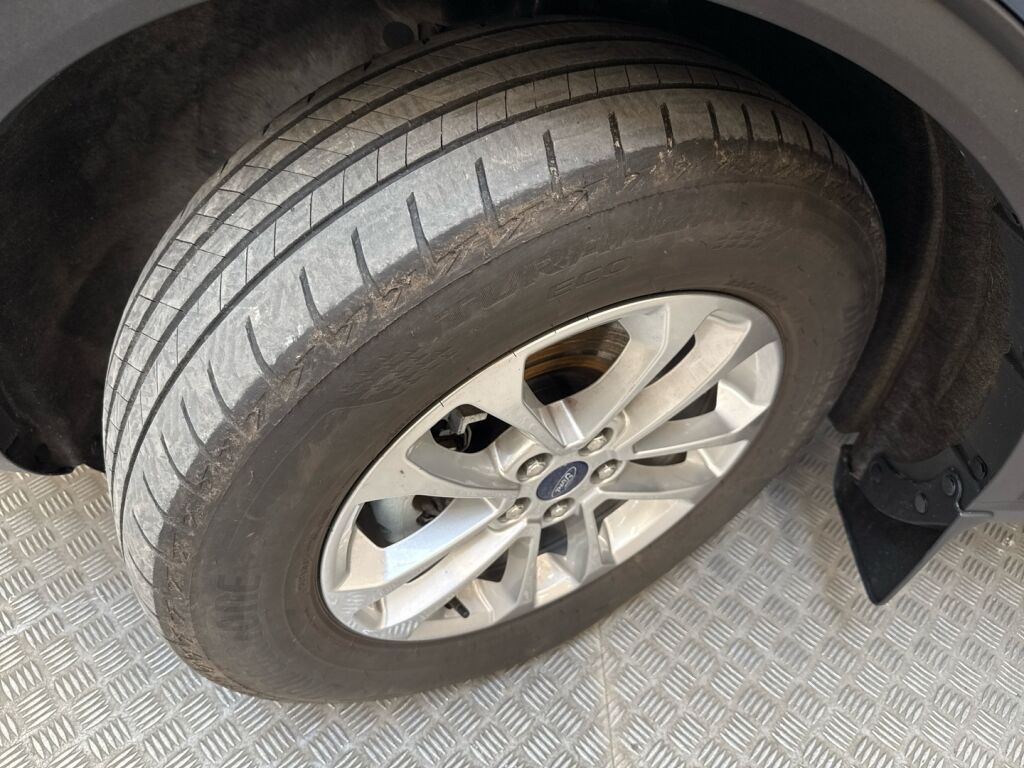 Ford Kuga 2023 Sininen