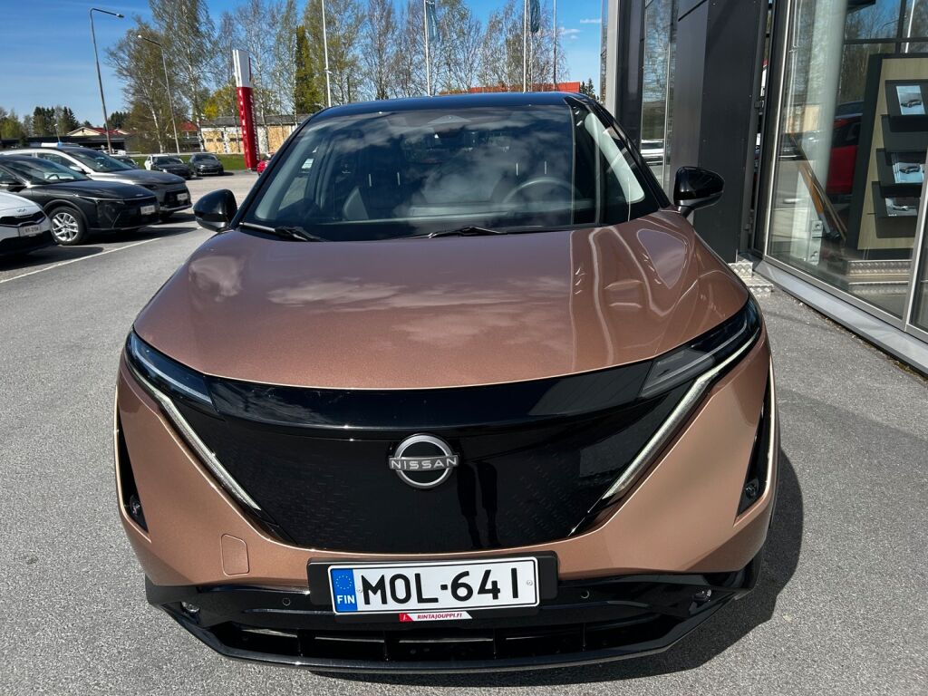 Nissan Ariya 2022 Monivär.