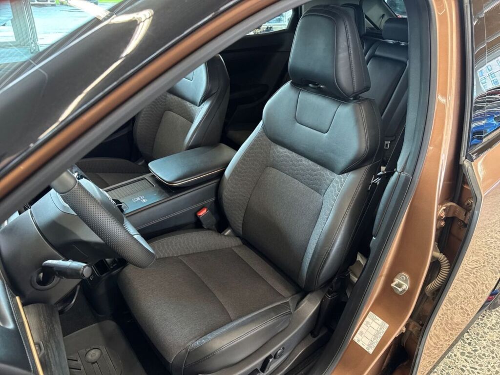Nissan Ariya 2022 Monivär.