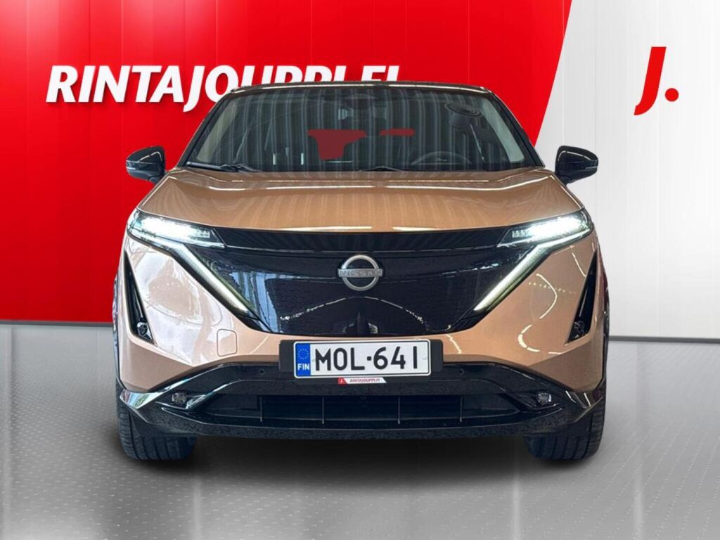 Nissan Ariya 2022 Monivär.