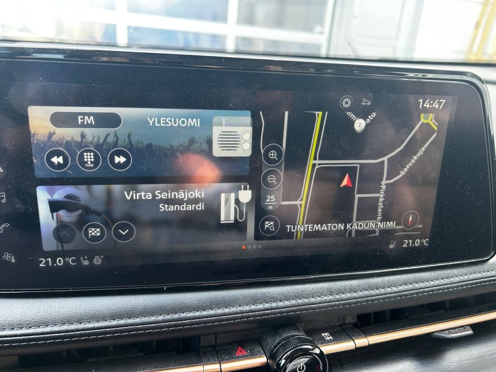 Nissan Ariya 2022 Monivär.