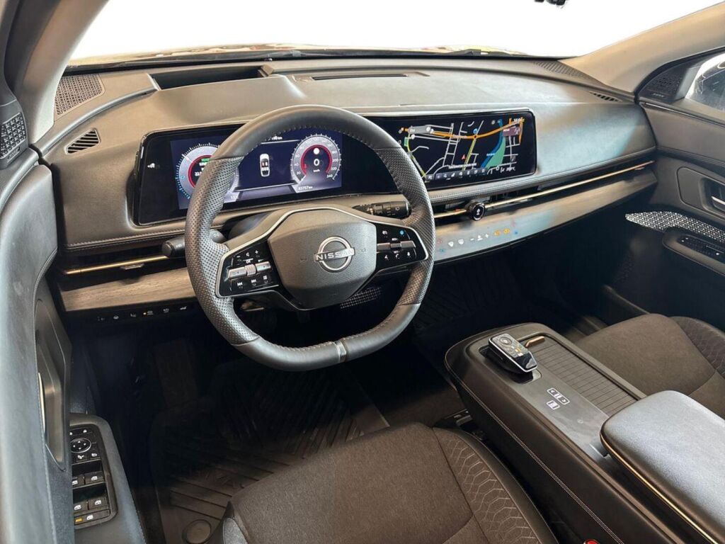 Nissan Ariya 2022 Monivär.