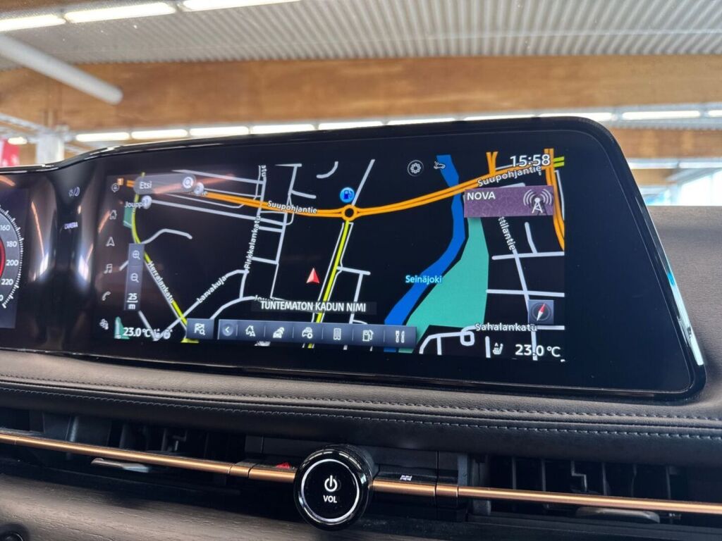 Nissan Ariya 2022 Monivär.