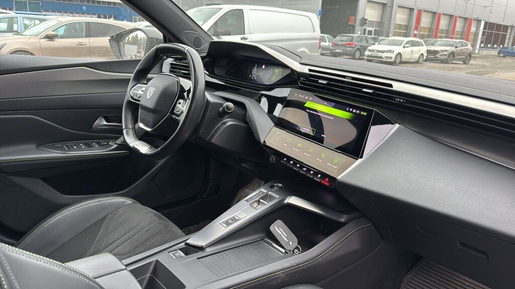 Peugeot 308 2023 Vihreä