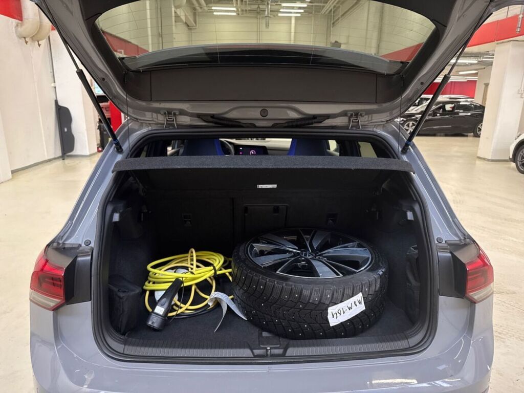Volkswagen Golf 2020 Harmaa