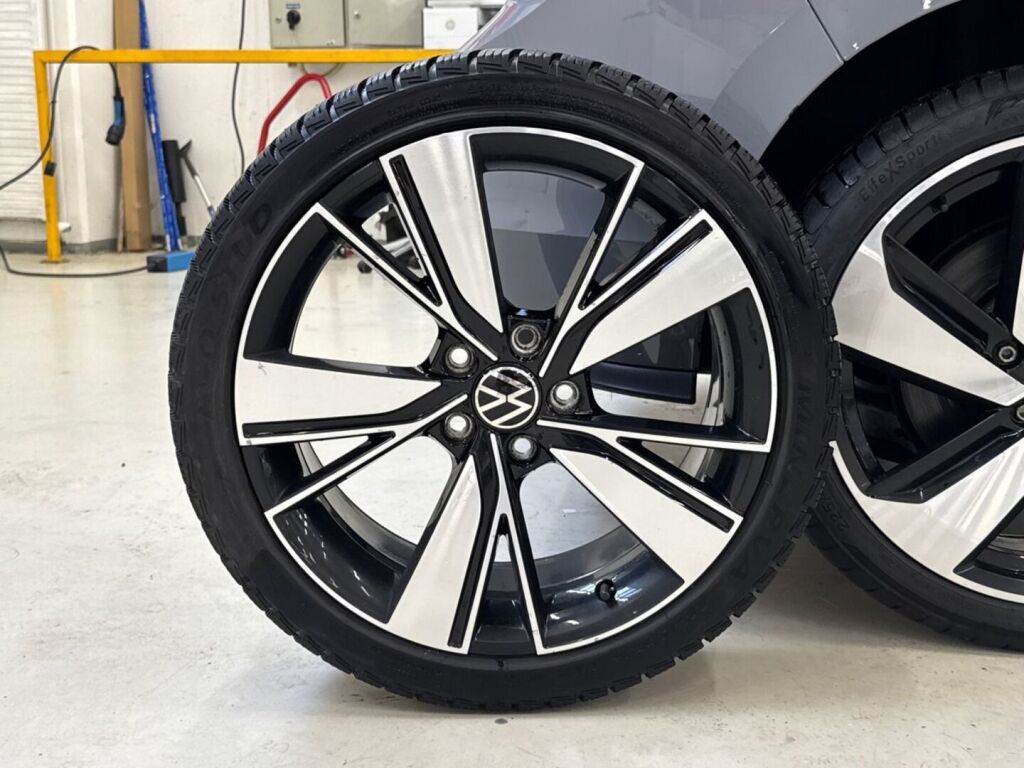 Volkswagen Golf 2020 Harmaa