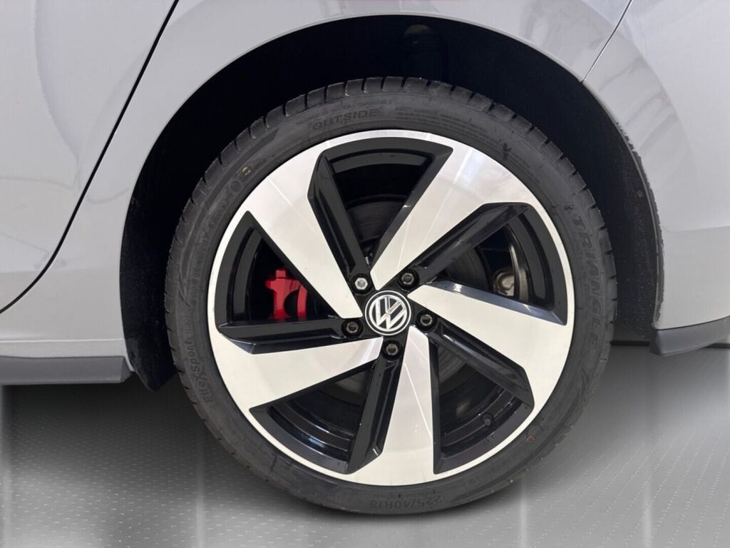 Volkswagen Golf 2020 Harmaa