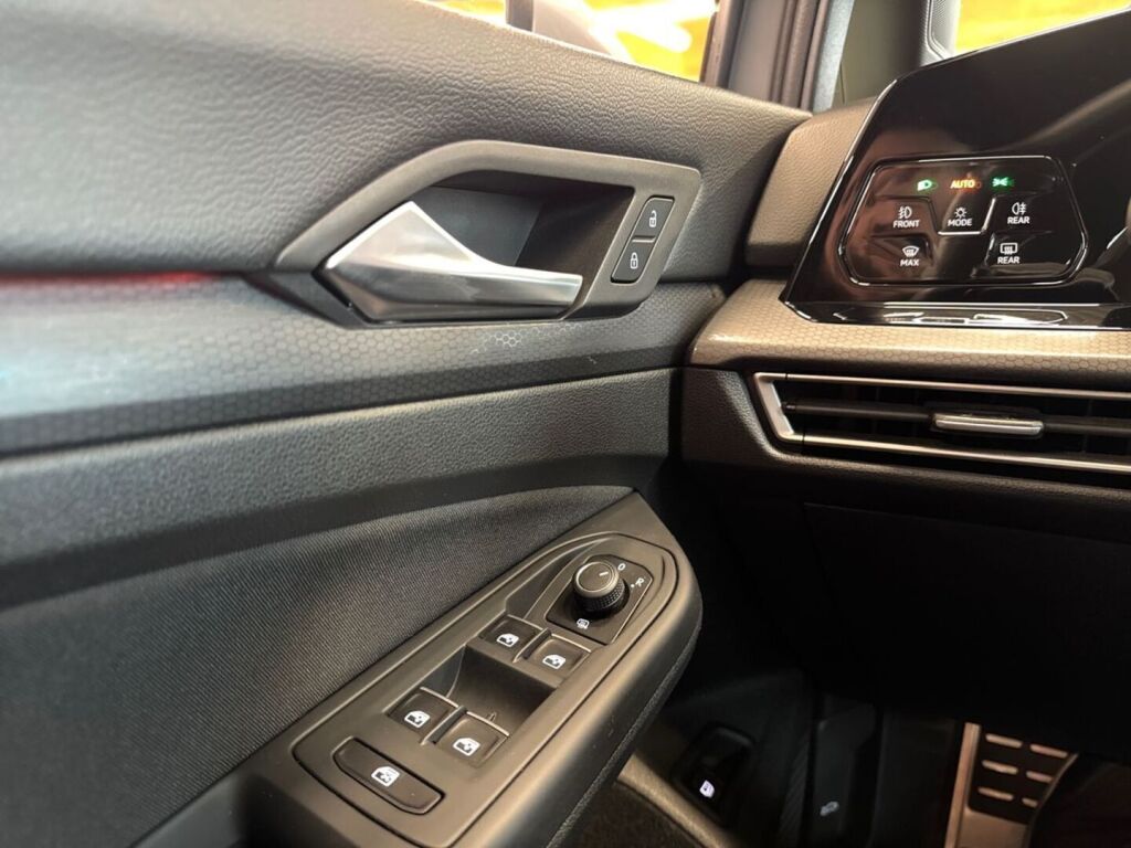 Volkswagen Golf 2020 Harmaa