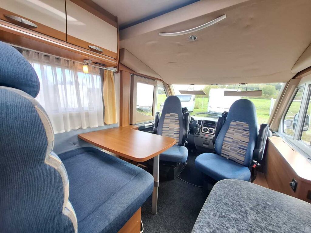 Knaus SportLiner I R04 2010 Harmaa