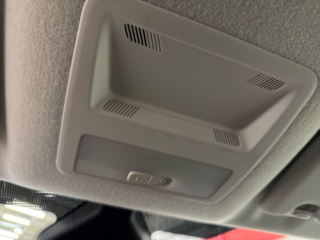 Ford Fiesta 2023 Punainen