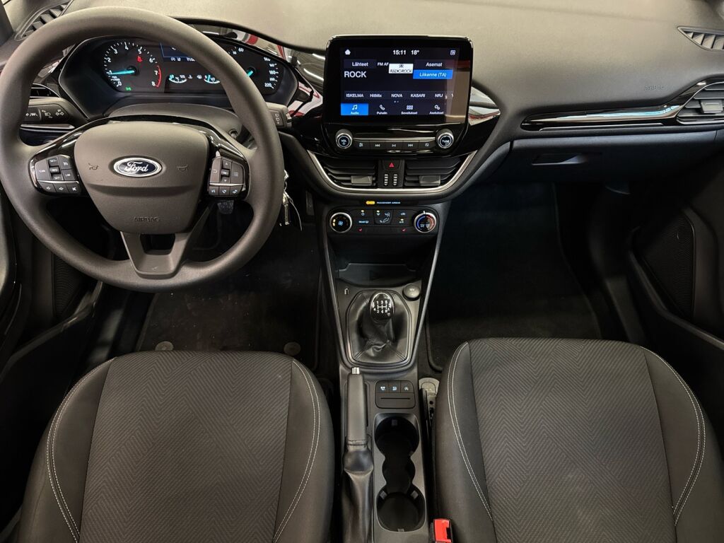 Ford Fiesta 2023 Punainen