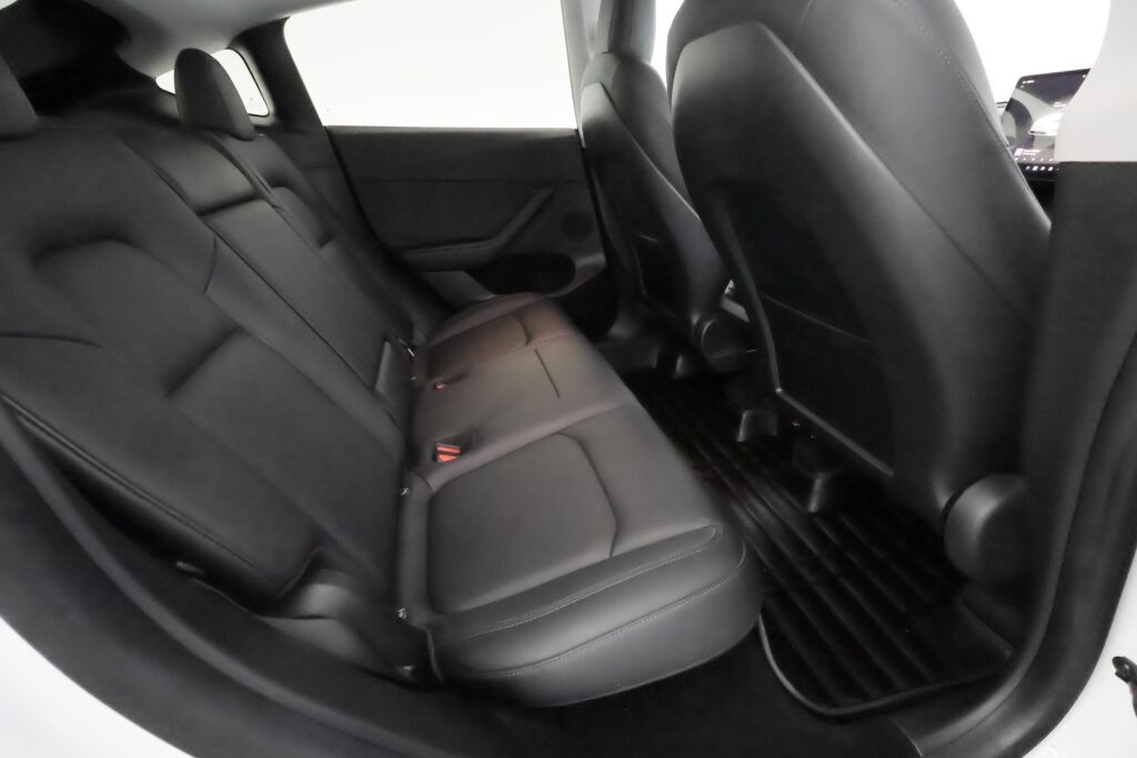 Tesla Model Y 2022 Valkoinen