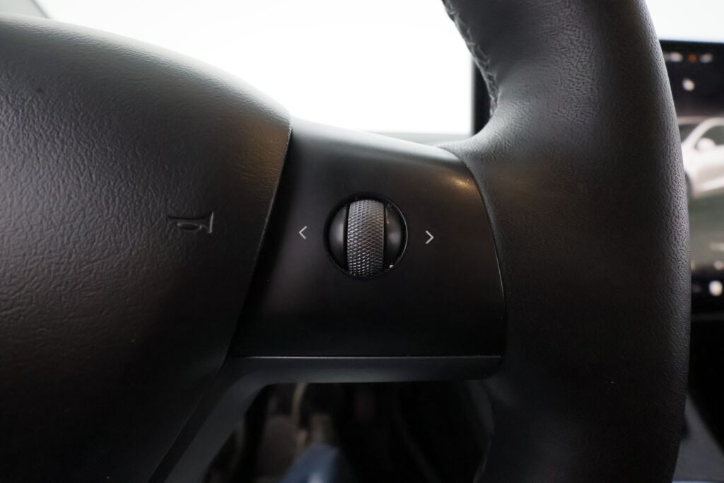 Tesla Model Y 2022 Valkoinen