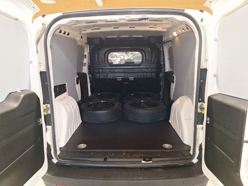 Fiat Doblo 2023 Valkoinen