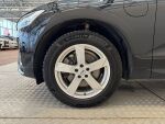 Volvo XC60 2023 Musta