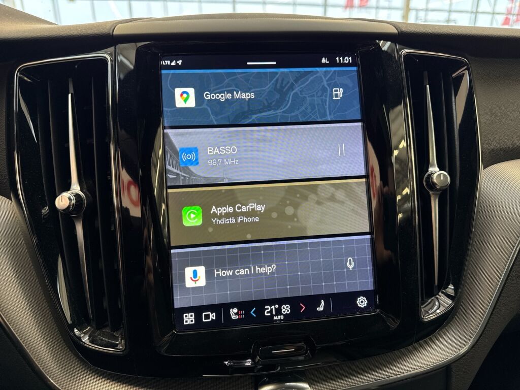 Volvo XC60 2023 Musta