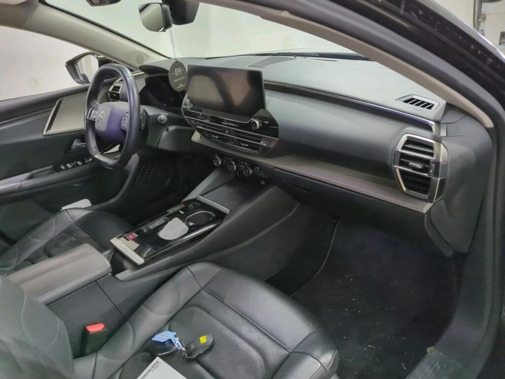 Citroen C5 X 2023 Musta
