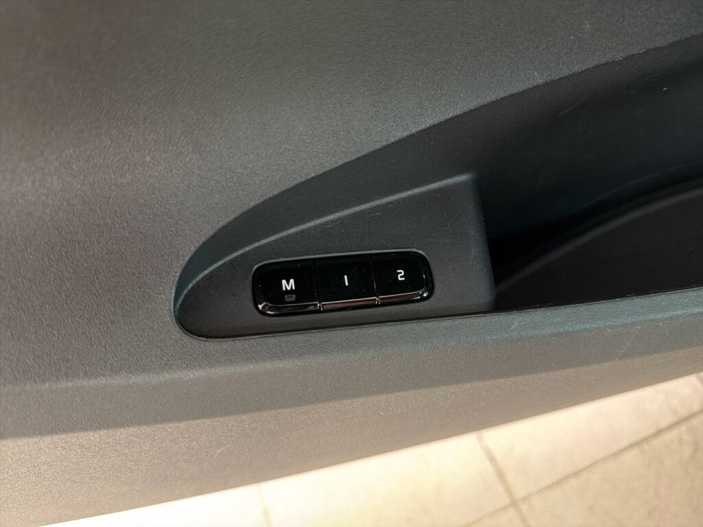 Polestar 2 2023 Harmaa