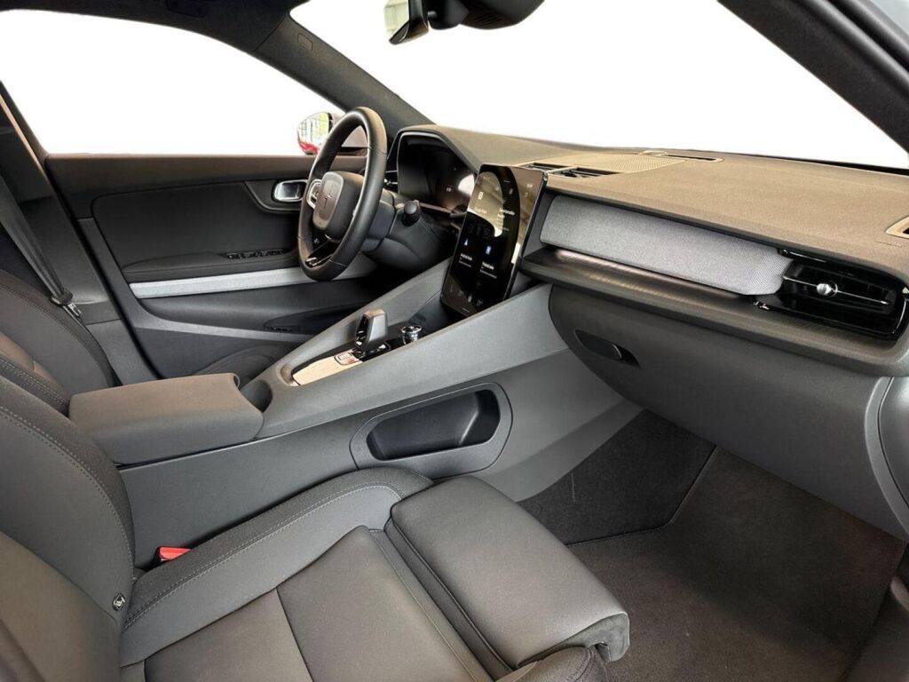 Polestar 2 2023 Harmaa