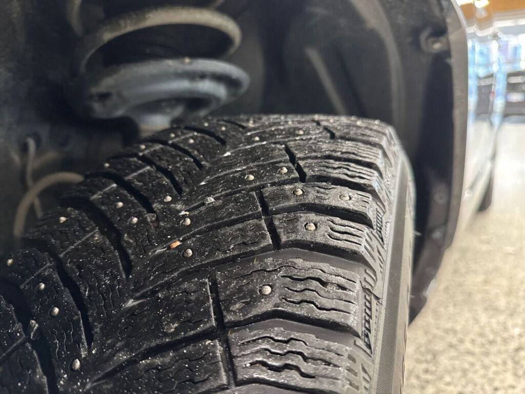 Toyota RAV4 2022 Harmaa