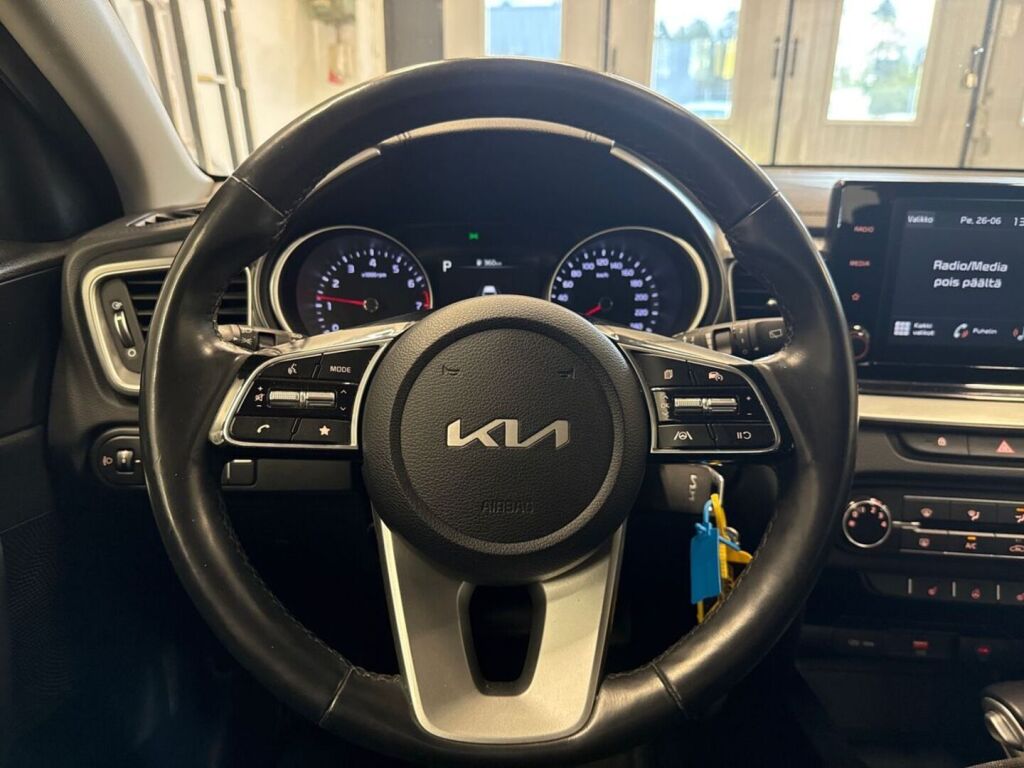Kia Ceed 2023 Punainen