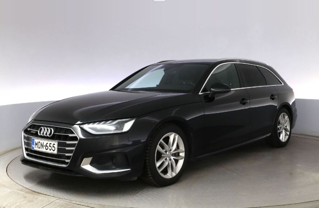 Audi A4 2023 Musta