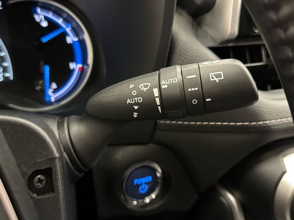 Toyota RAV4 2022 Musta