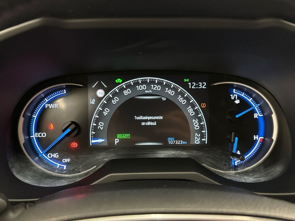 Toyota RAV4 2022 Musta