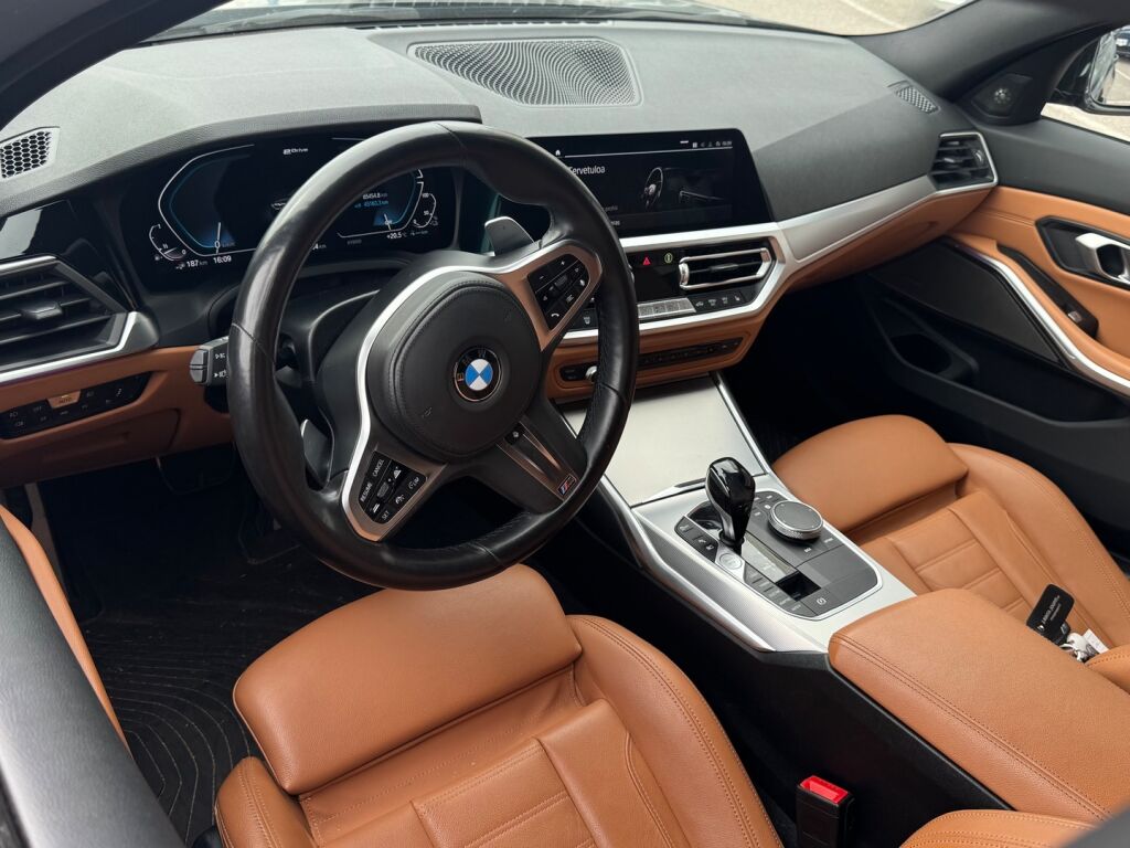 BMW 330 2021 Musta