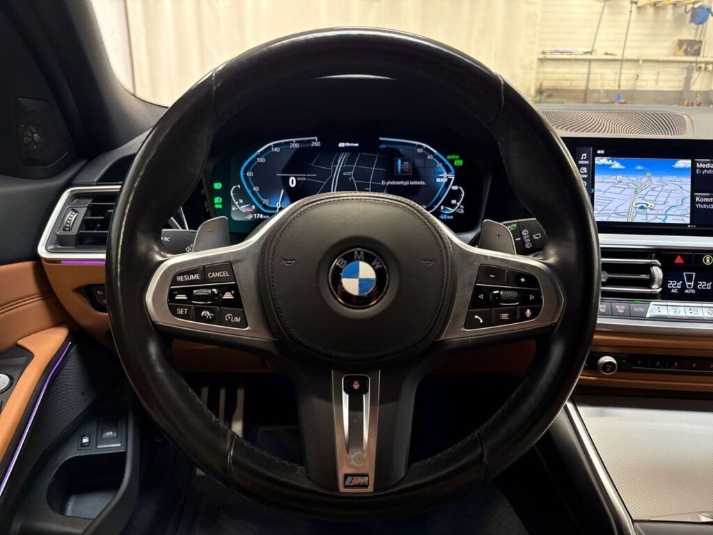 BMW 330 2021 Musta