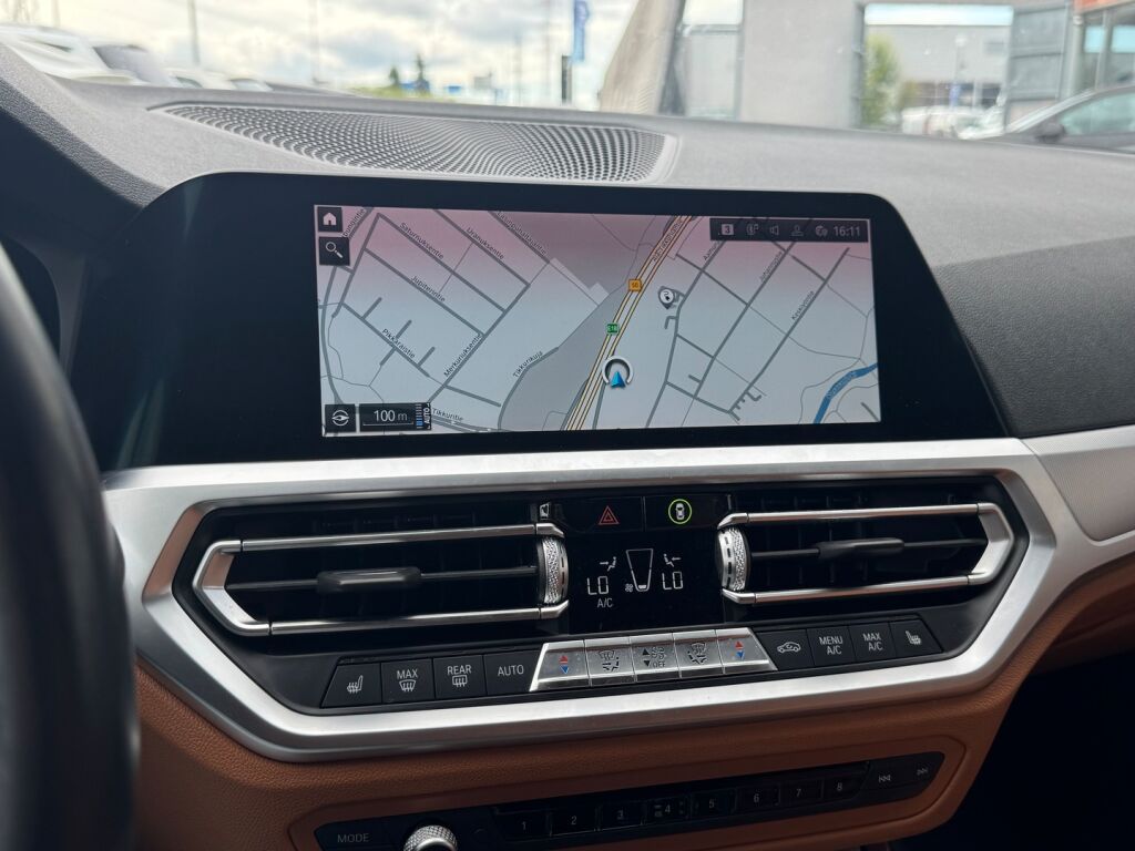 BMW 330 2021 Musta