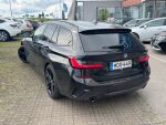 BMW 330 2021 Musta