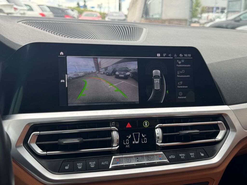 BMW 330 2021 Musta