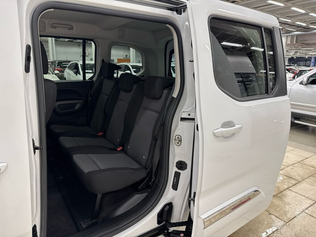 Toyota Proace CITY Verso 2022 Valkoinen