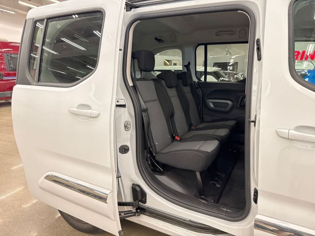 Toyota Proace CITY Verso 2022 Valkoinen