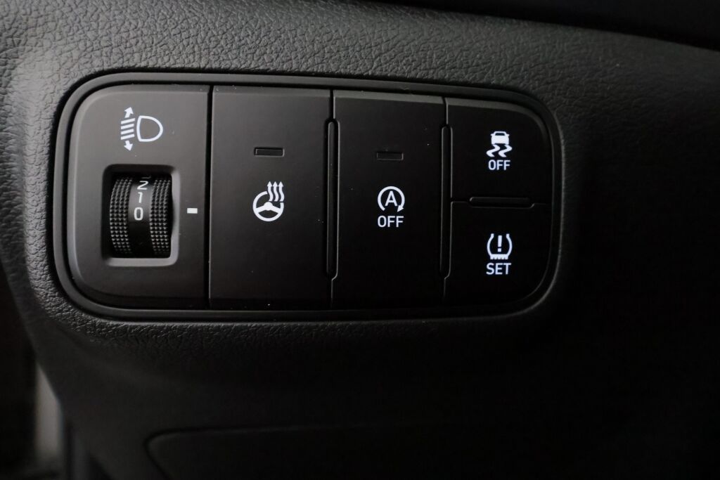 Hyundai i20 Hatchback 2023 Ruskea (beige)