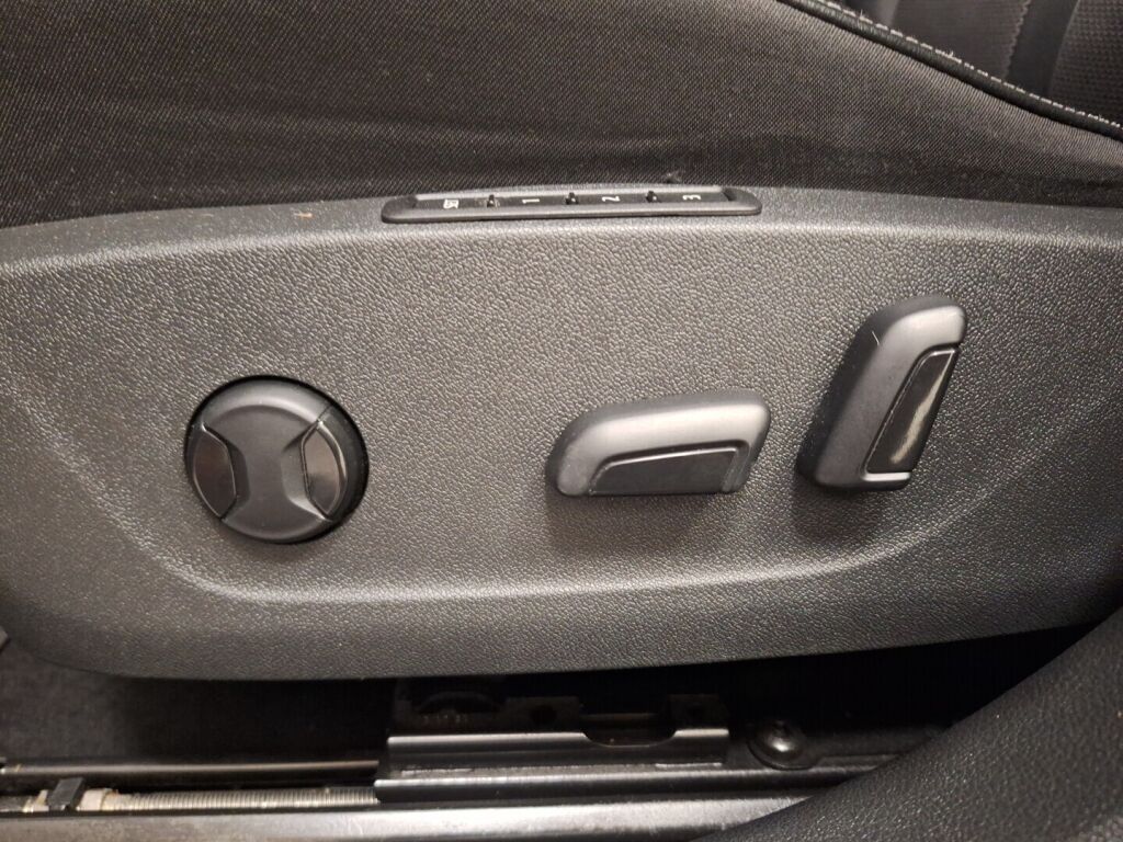 Skoda Octavia 2020 Harmaa