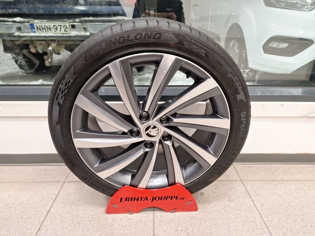 Skoda Octavia 2020 Harmaa