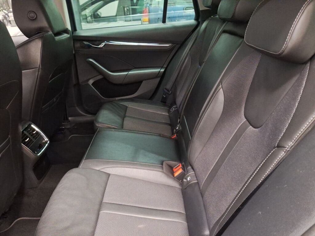 Skoda Octavia 2020 Harmaa