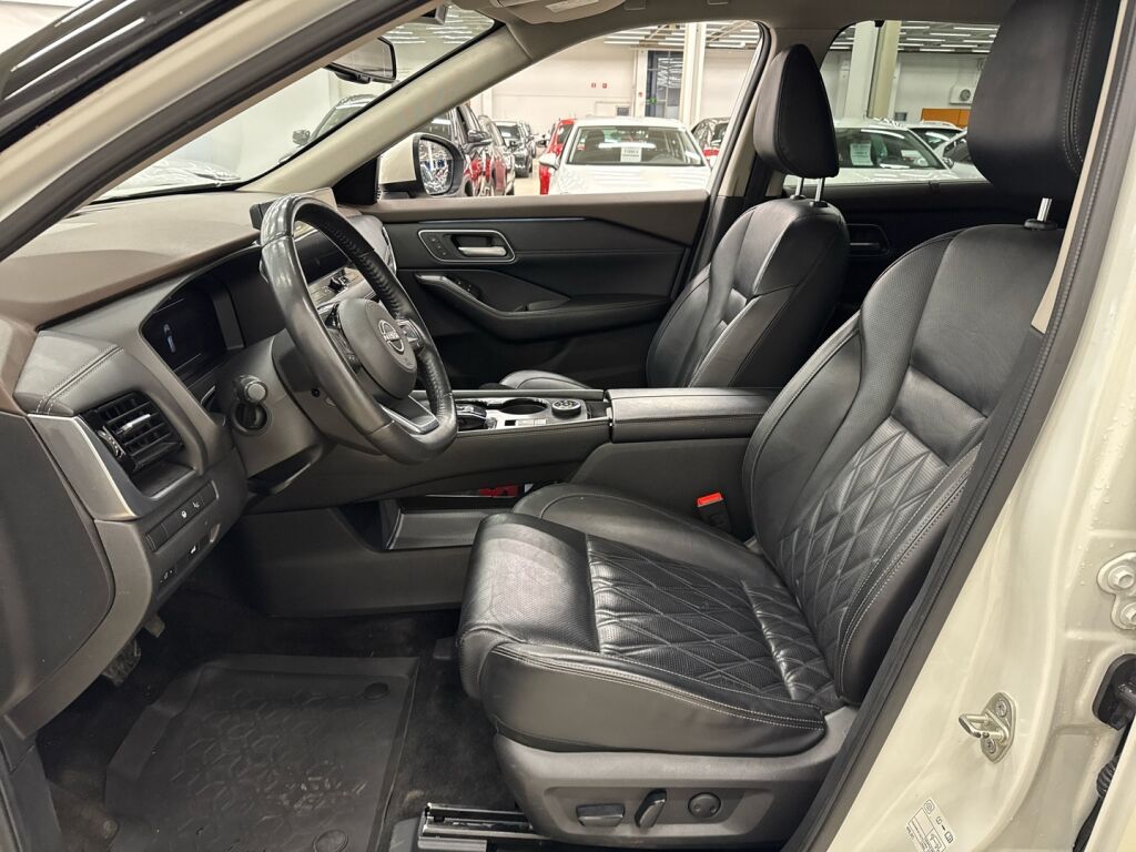 Nissan X-Trail 2023 Valkoinen