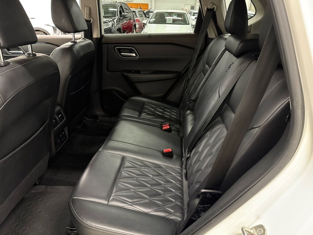 Nissan X-Trail 2023 Valkoinen