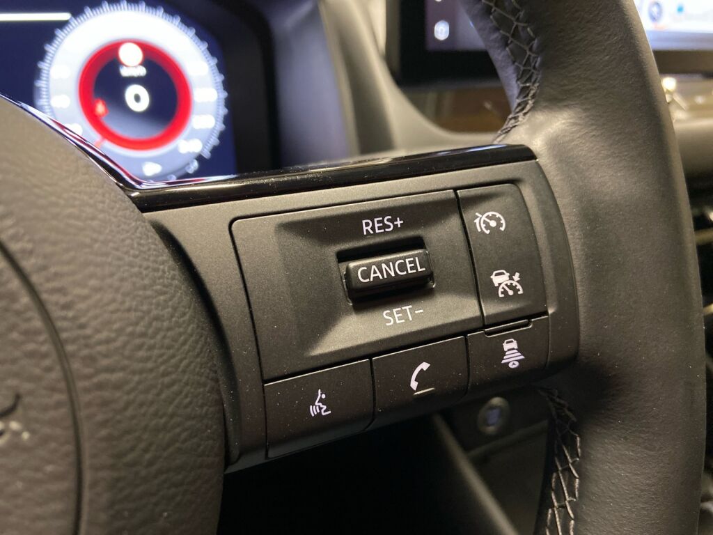 Nissan Qashqai 2023 Hopea